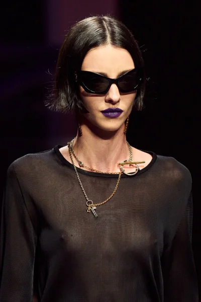 Look 18